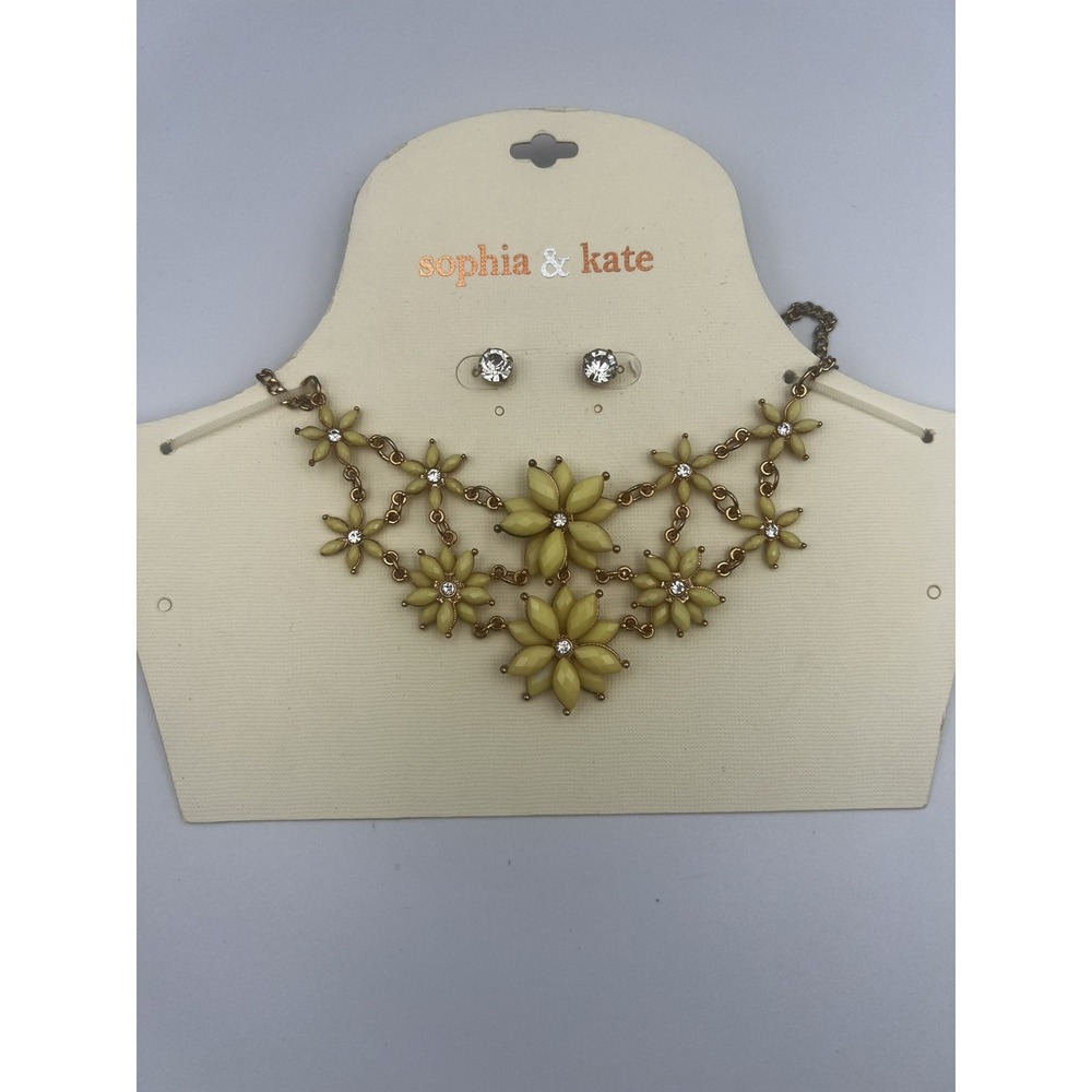 Sophia & Kate floral bib necklace with yellow flowers and matching stud earrings